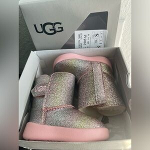 UGG Keelan Glitter infant boots. Size USA 0-6 month.